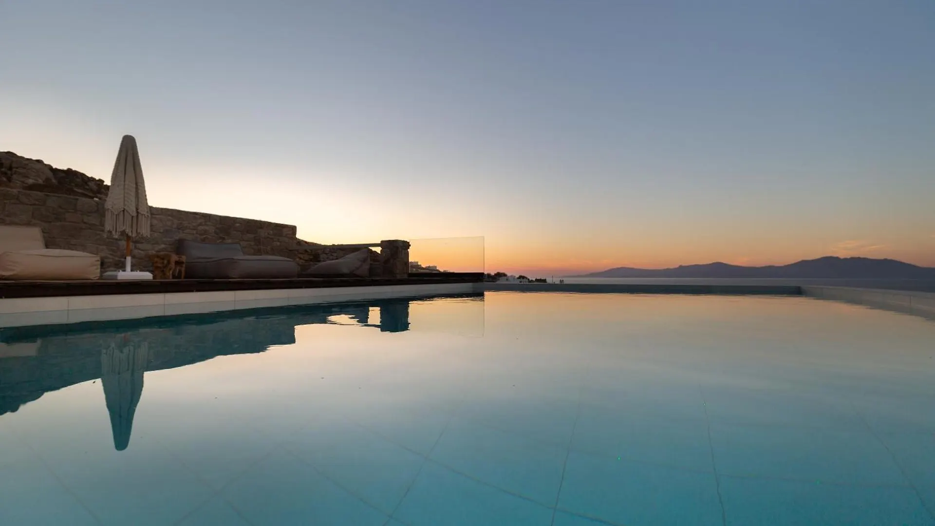 Villa Martinez Luxury Escape Glastros